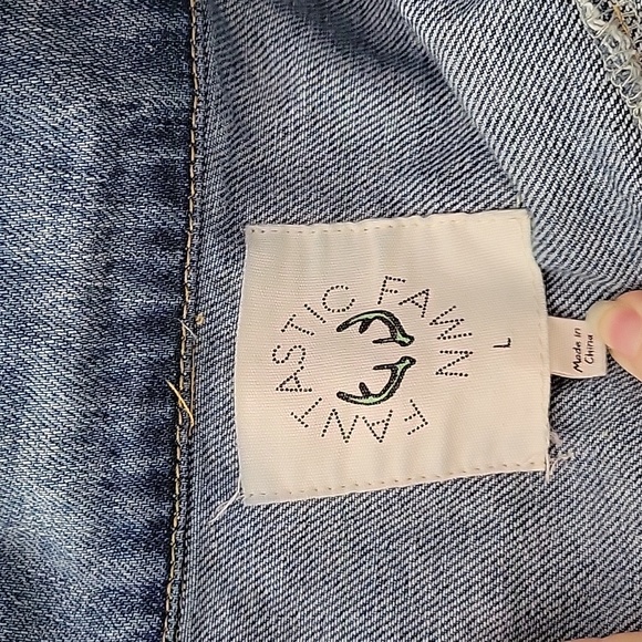 *sale* Distressed oversized denim/jean jacket - Picture 5 of 8